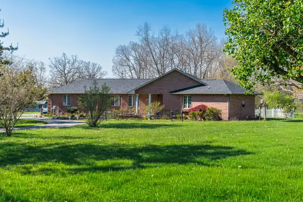 5001 Cheyenne Dr, Crossville, TN 38572