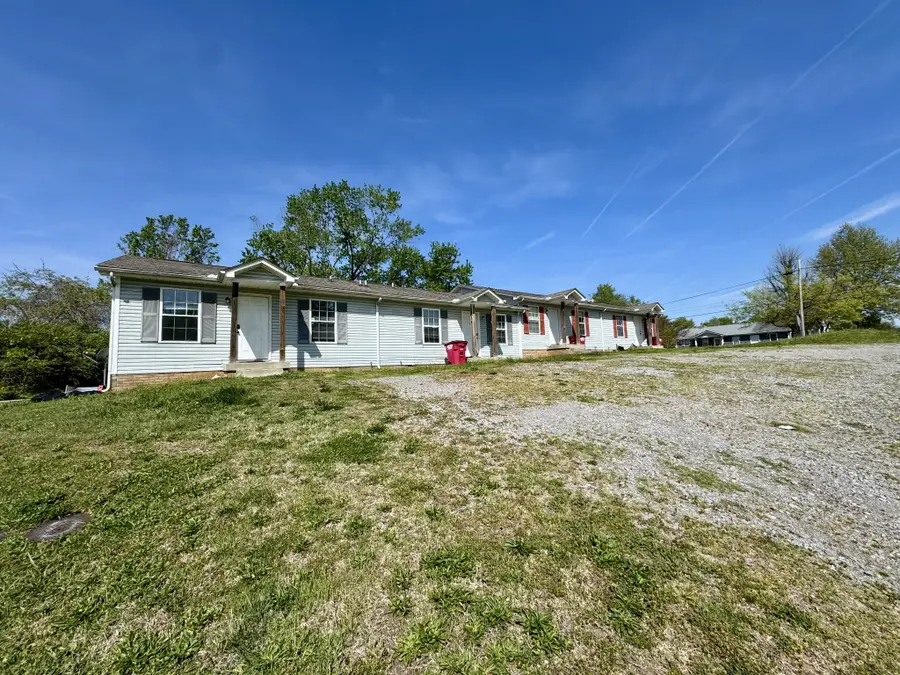 198 Beech St, Clarksville, TN 37042 - #2