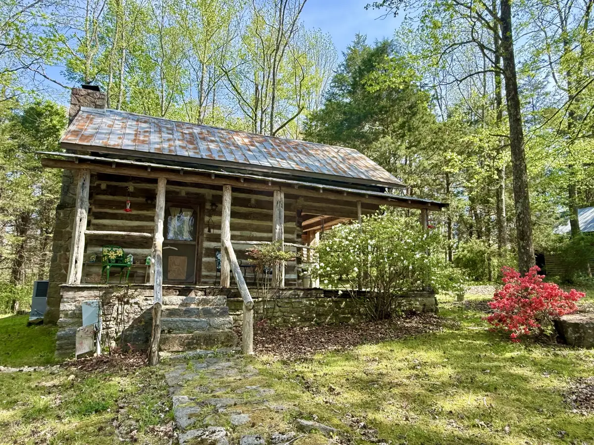 562 Junus Jackson Hollow Rd, Minor Hill, TN 38473 - #1