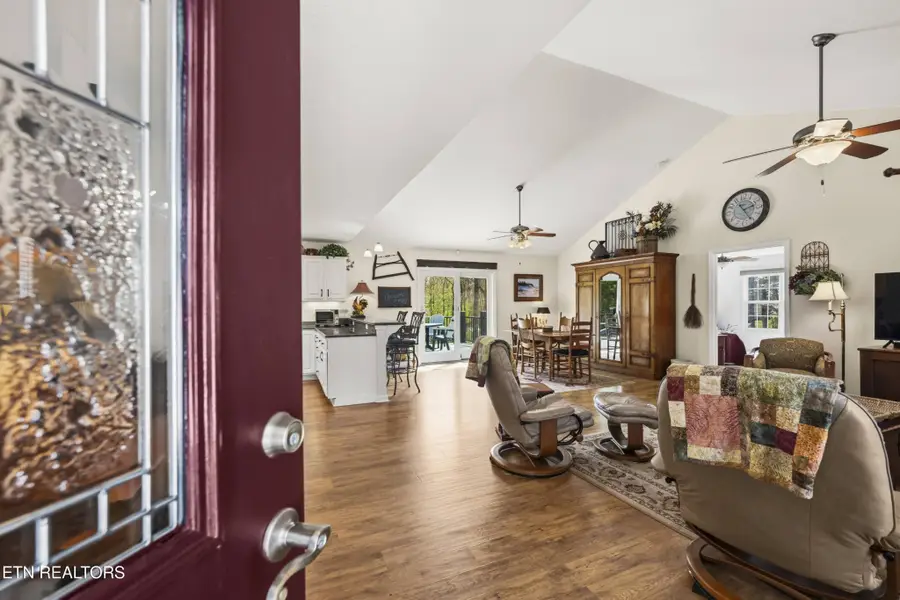 114 Windsor Rd, Crossville, TN 38558 - #3