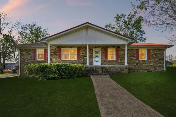 110 E Ward St, Centerville, TN 37033