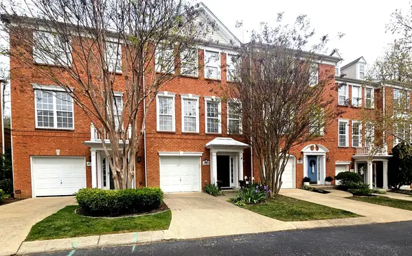 7252 Highway 70 S #1002, Nashville, TN 37221