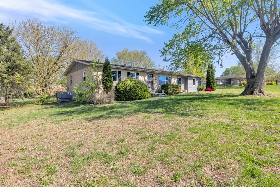 500 Blane Dr, Hopkinsville, KY 42240 - #2