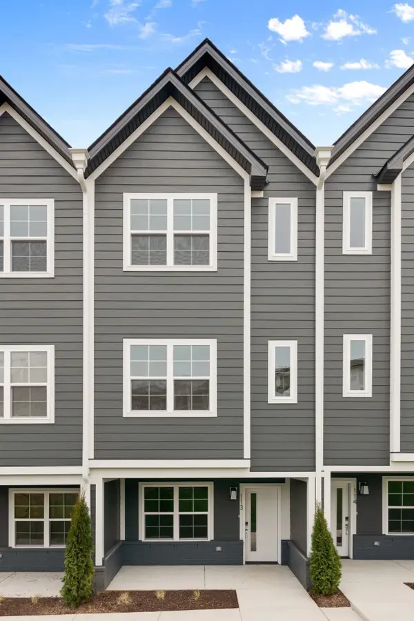 700 N Dupont Ave #206, Madison, TN 37115