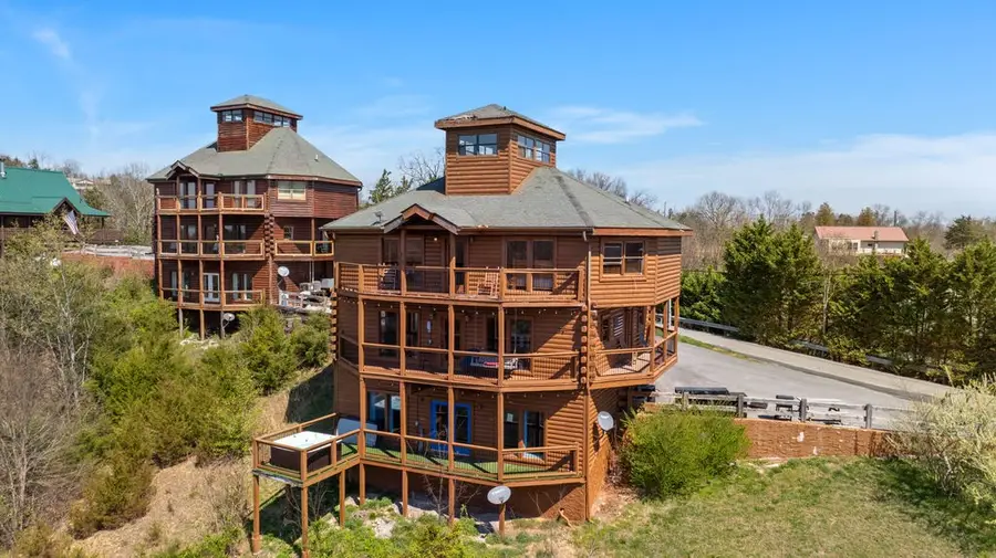 2083 Kerr Rd, Sevierville, TN 37876 - #3