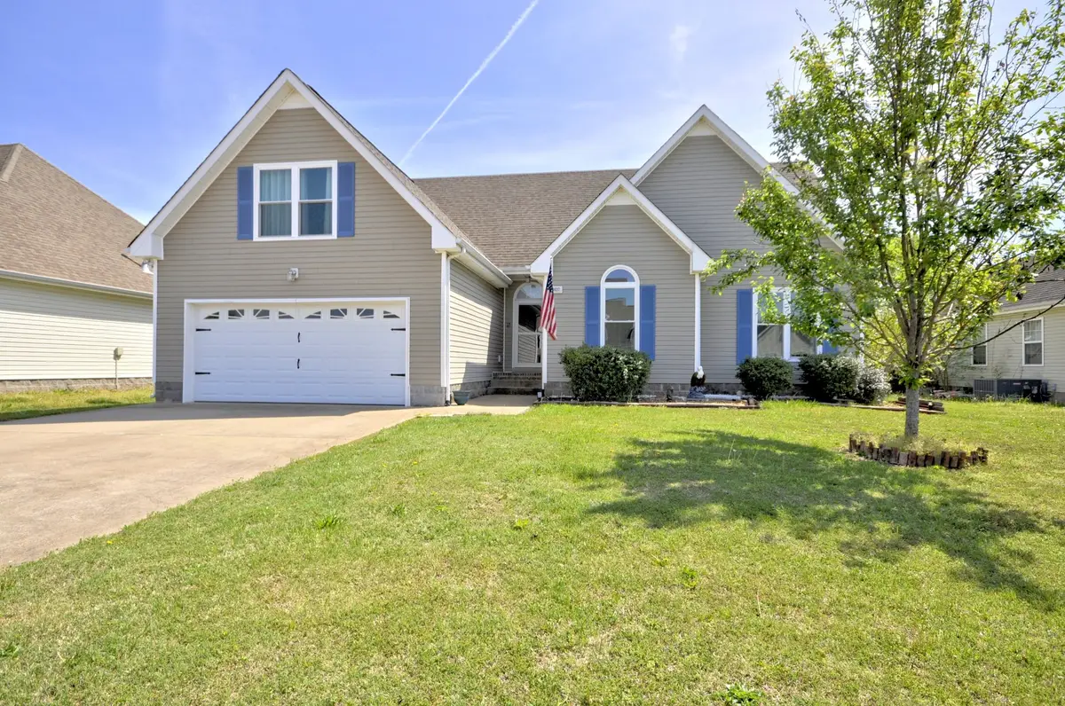 3637 Aurora Dr, Clarksville, TN 37040 - #1