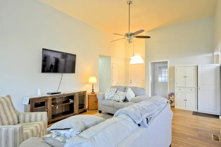 3637 Aurora Dr, Clarksville, TN 37040 - #3