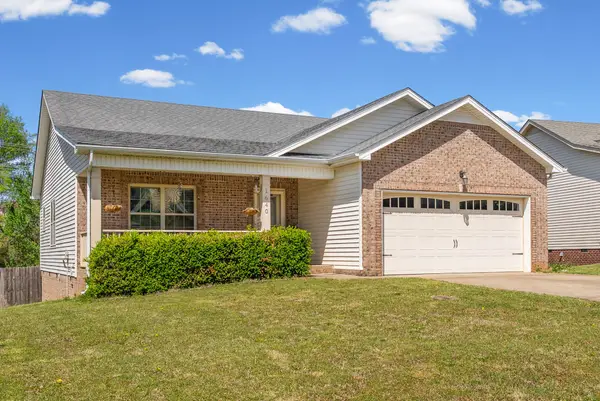 1640 Buchanon Dr, Clarksville, TN 37042