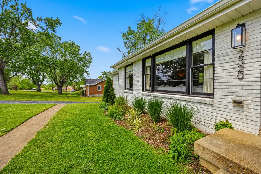 2320 Ridgeland Dr, Nashville, TN 37214 - #2