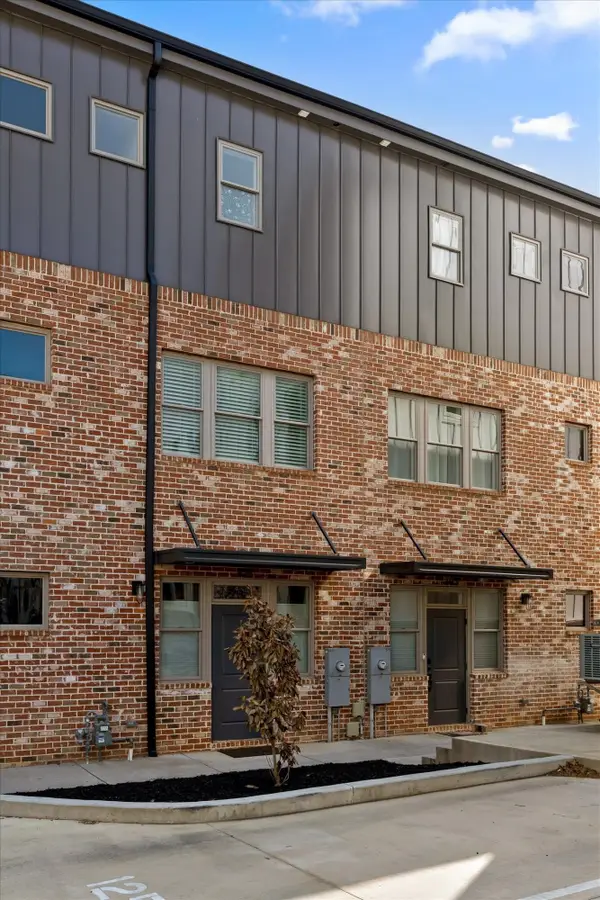 895 Cherokee Boulevard #105, Chattanooga, TN 37405