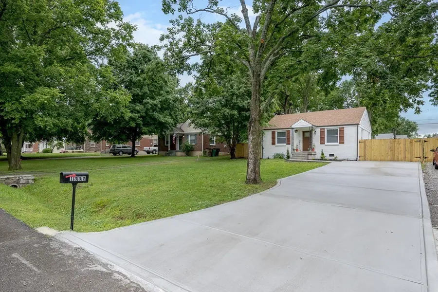 1332 Mercury Dr, Nashville, TN 37217 - #2