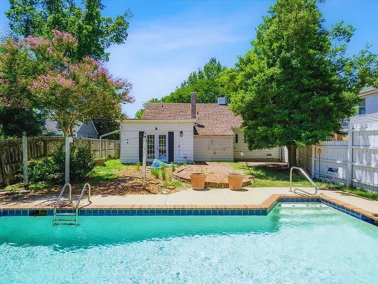 816 Charles Pl, Memphis, TN 38112 - #2