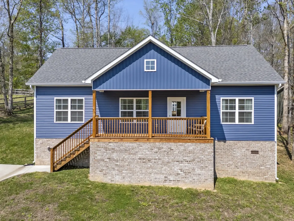 521 Lewis Ln, Charlotte, TN 37036 - #1