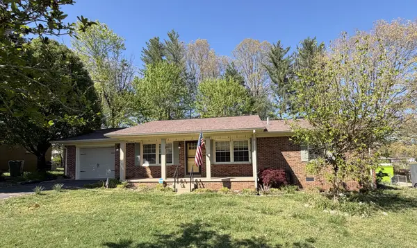 1608 Whippoorwill Dr, Lawrenceburg, TN 38464