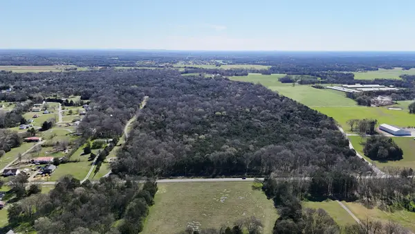 1 Pyles Rd, Chapel Hill, TN 37034