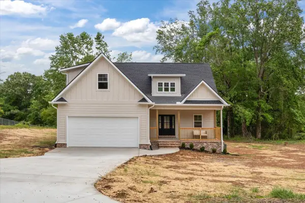 9046 Carolyn Way, Bon Aqua, TN 37025