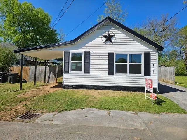 505 E 17th Street, Columbia, TN 38401 - #3