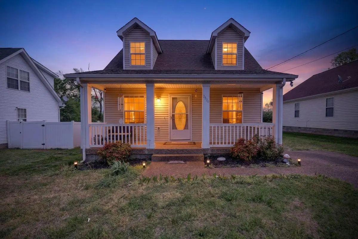 2820 Hydes Ferry Rd, Nashville, TN 37218 - #1