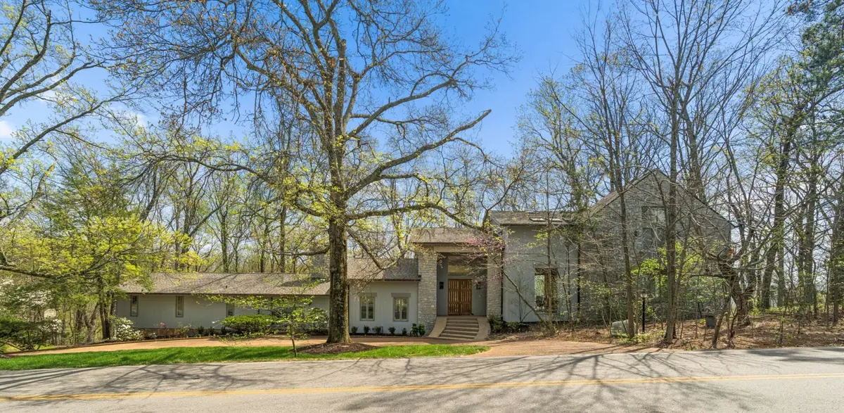 5870 Fredricksburg Dr, Nashville, TN 37215 - #1