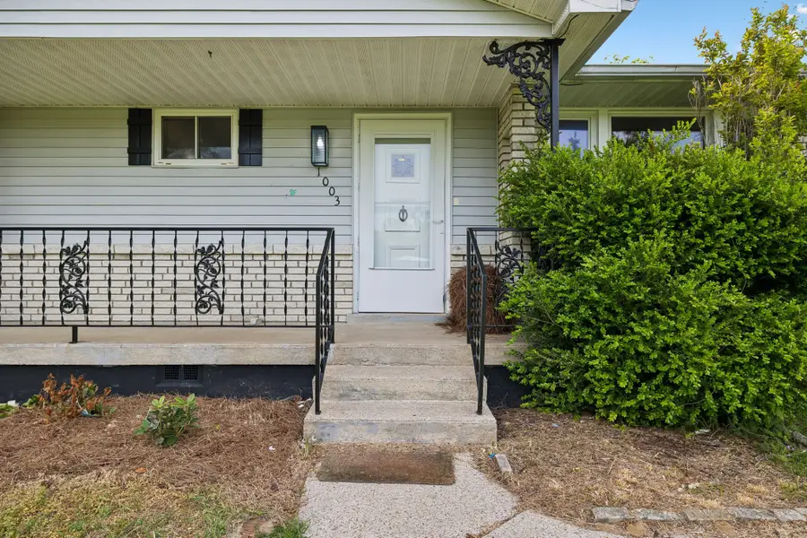 1003 Twin Creek Rd, Charlotte, TN 37036 - #2