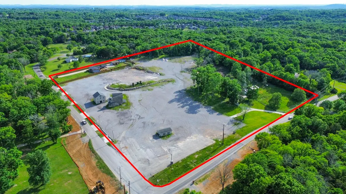 2060 Old Lebanon Dirt Rd, Mount Juliet, TN 37122 - #1