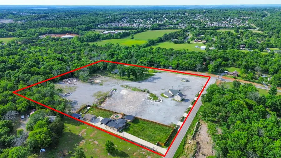 2060 Old Lebanon Dirt Rd, Mount Juliet, TN 37122 - #2