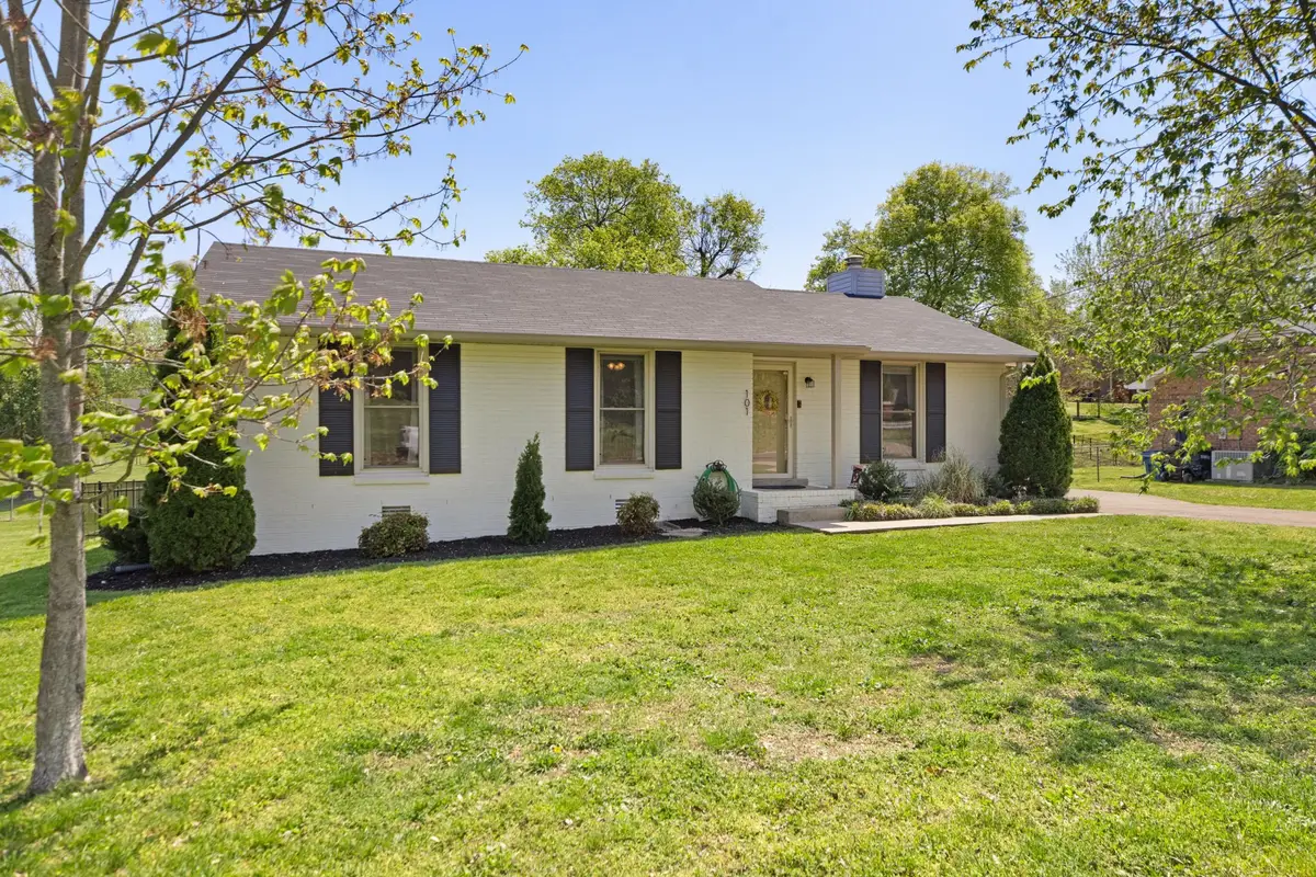 101 Forest View Dr, Hendersonville, TN 37075 - #1