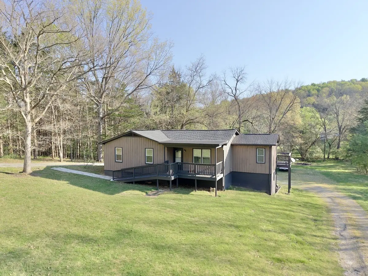 411 Tanglewood Dr, Woodbury, TN 37190 - #1