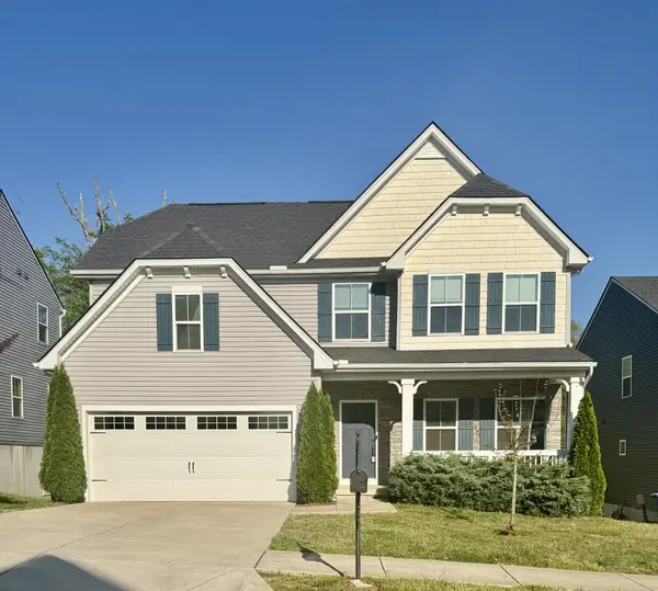 3404 Woodcrest Ct, Columbia, TN 38401