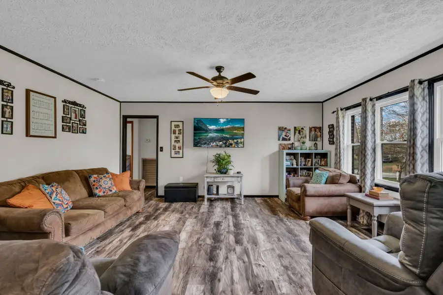 196 Malver Dr, Crossville, TN 38555 - #2