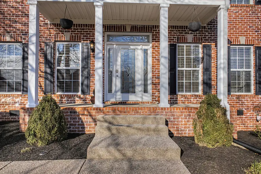 1060 Auldridge Dr, Spring Hill, TN 37174 - #2