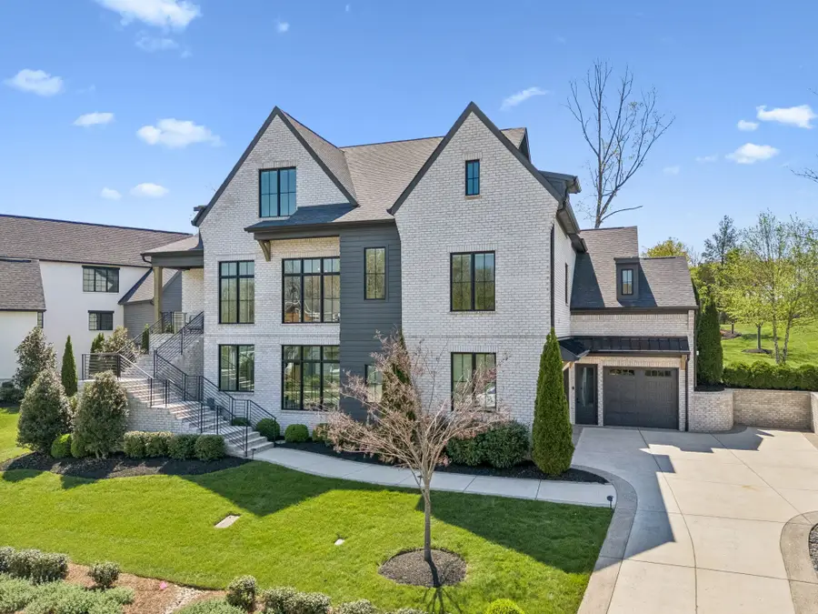 7066 Lanceleaf Dr, College Grove, TN 37046 - #3