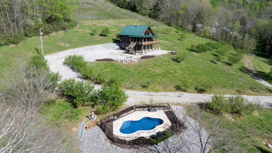4818 Ensor Hollow Rd, Buffalo Valley, TN 38548 - #2