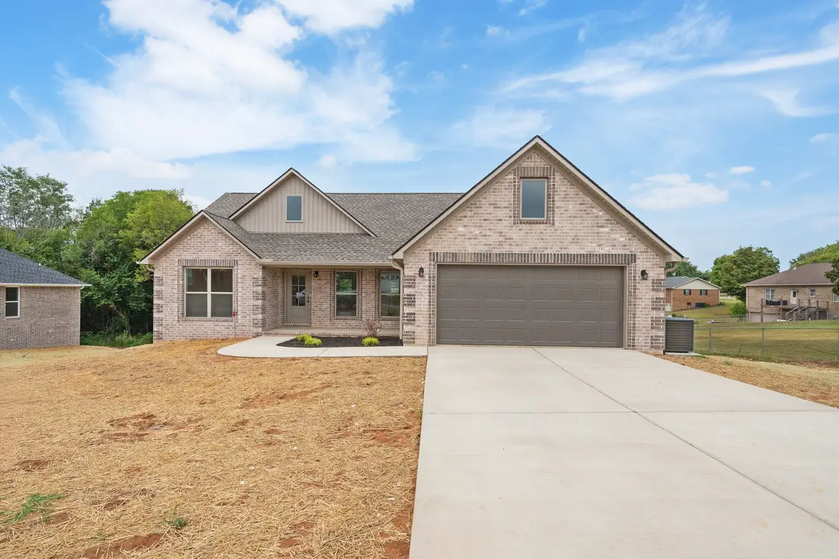 50 Derek Drive, Lexington, TN 38351 - #1