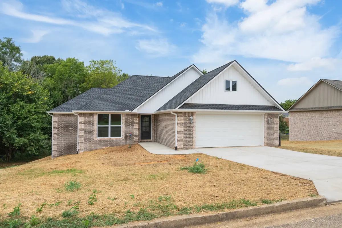 70 Derek Drive, Lexington, TN 38351 - #1