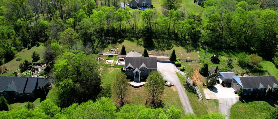 1759 Vp Lunn Dr, Spring Hill, TN 37174 - #2