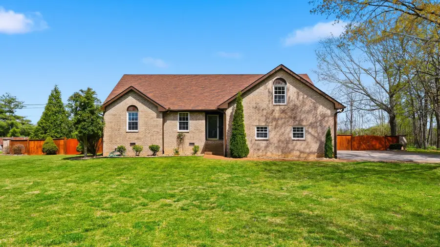 715 Poplar Dr, Mount Juliet, TN 37122 - #3