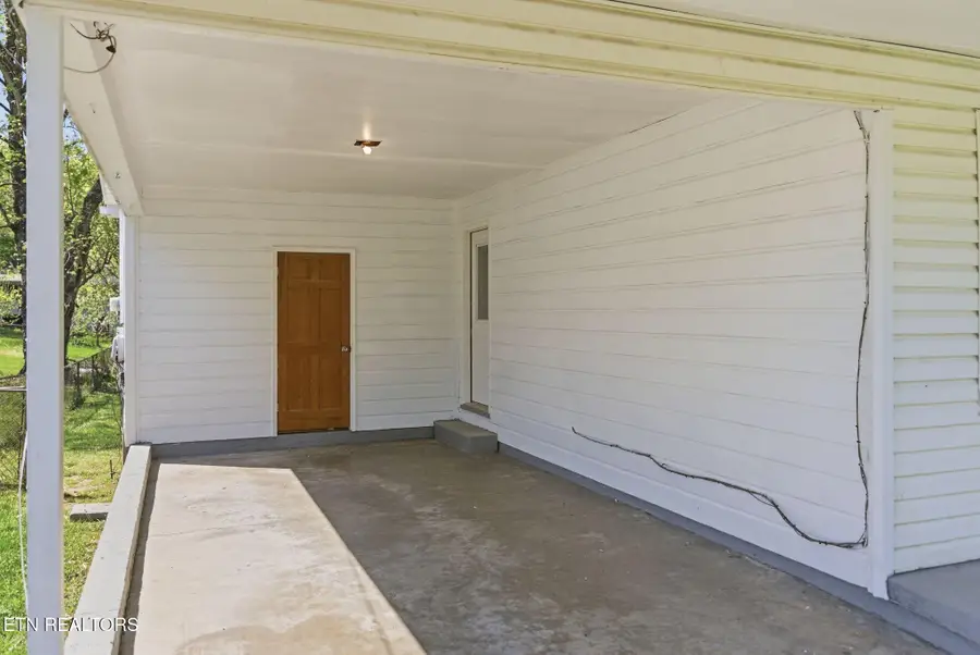 2210 W Gilbert Lane, Knoxville, TN 37920 - #2