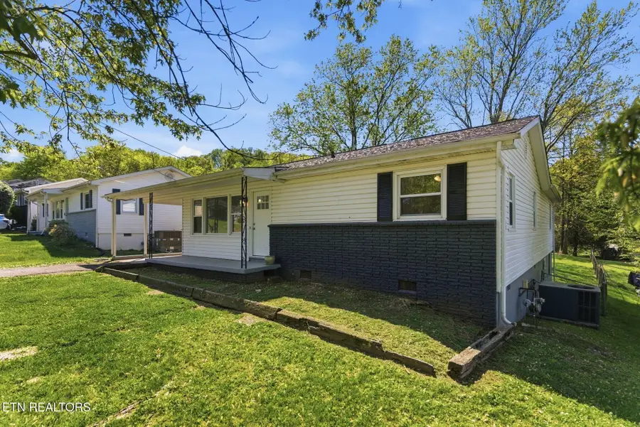 2210 W Gilbert Lane, Knoxville, TN 37920 - #3