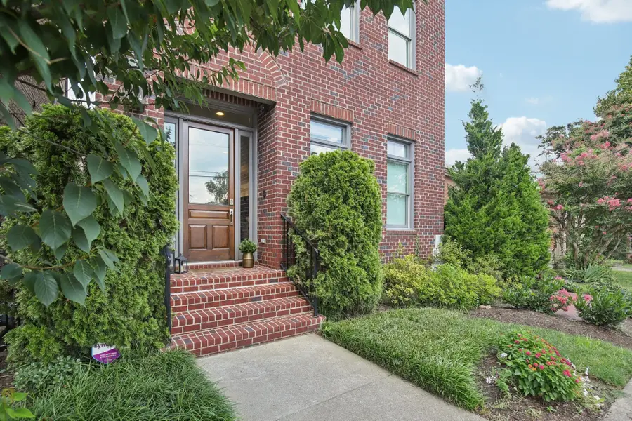 612 Monroe St, Nashville, TN 37208 - #3