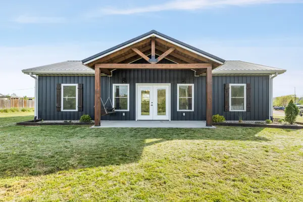 448 Duncan Cir, Lobelville, TN 37097