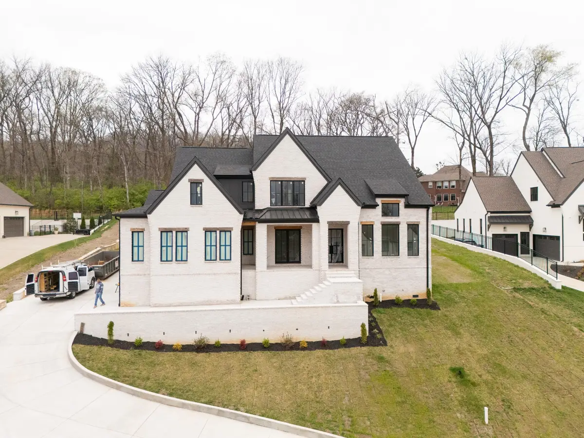 1586 Eastwood Dr, Brentwood, TN 37027 - #1