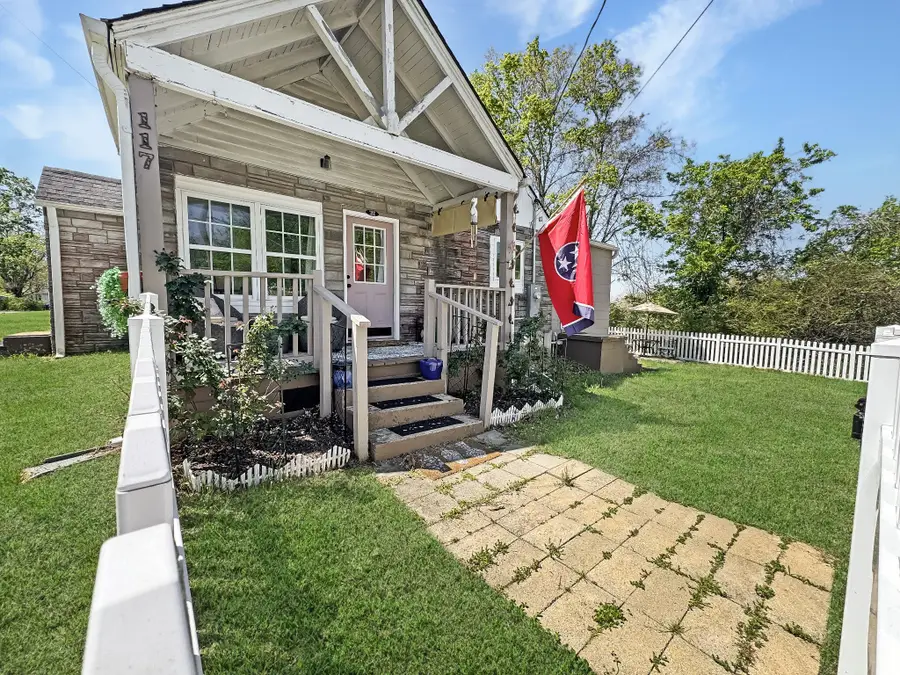 117 Cedar St, Dover, TN 37058 - #3