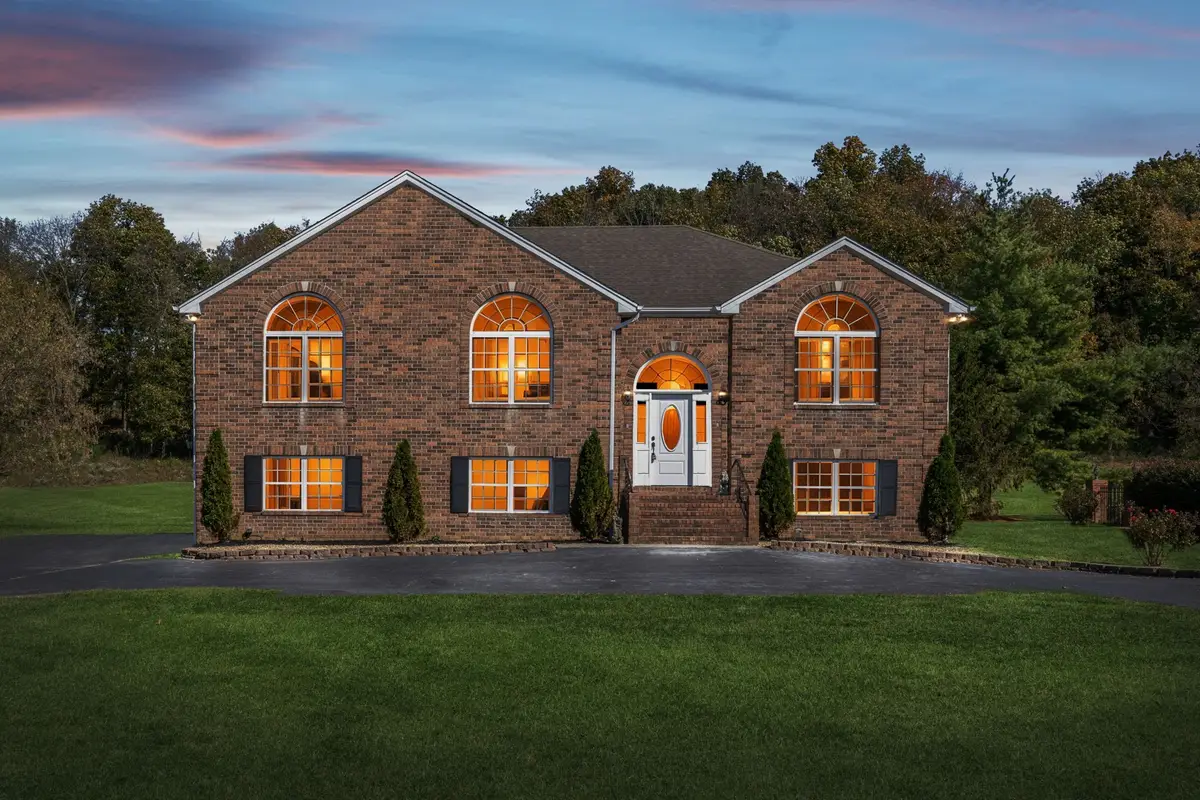 3679 Old Greenbrier Pike, Springfield, TN 37172 - #1