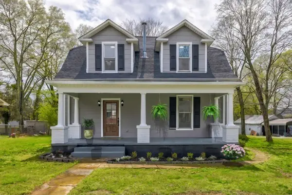 112 E Elm St, Ashland City, TN 37015