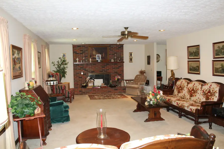 2134 Williamsburg Cir, Cookeville, TN 38506 - #2