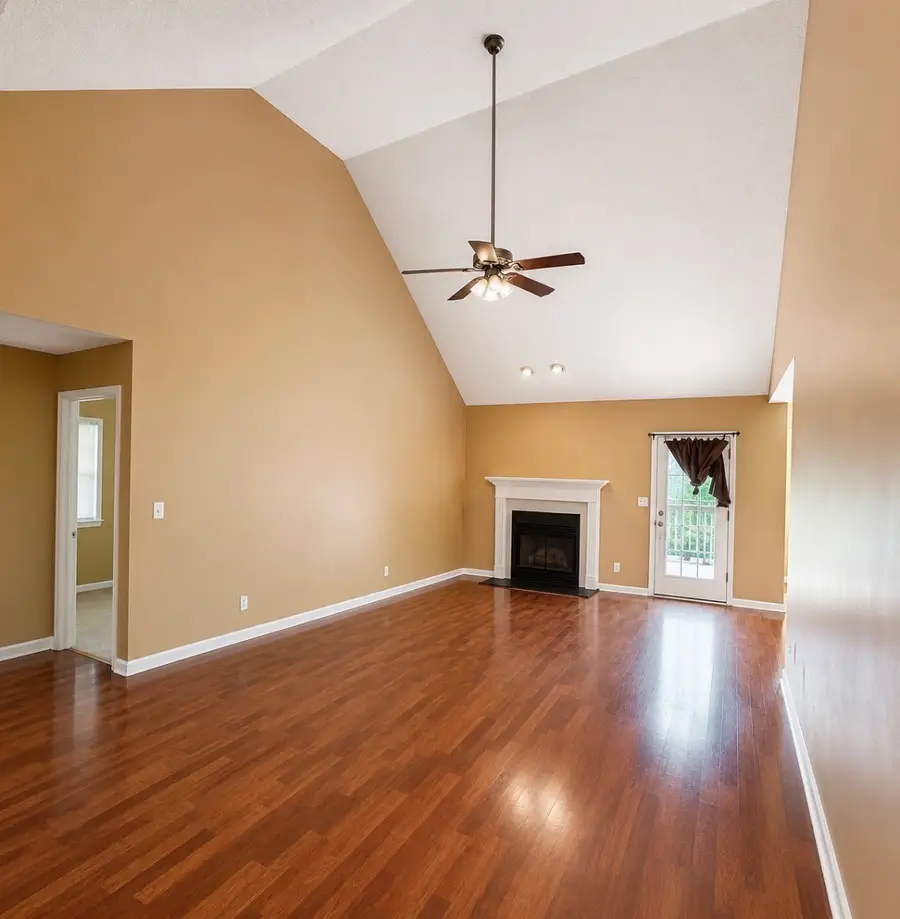 1927 Needmore Rd, Clarksville, TN 37042 - #2