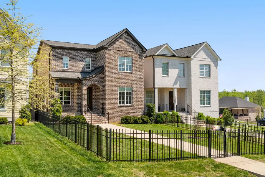 2621 Barclay Dr, Nashville, TN 37206 - #2