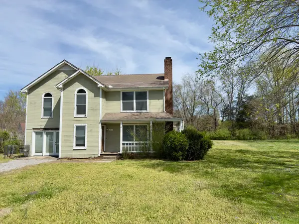 1817 Holloway Cir, Murfreesboro, TN 37127