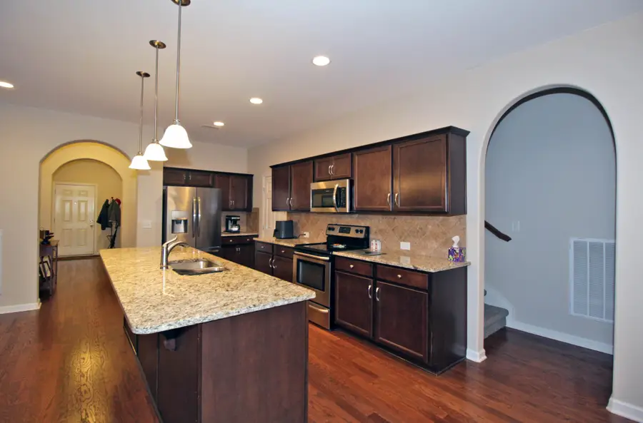 240 Jocelyn Dr, Cottontown, TN 37048 - #2